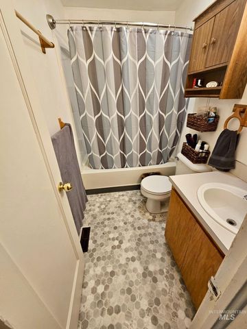 1908 S Atlantic, Boise, ID 83705