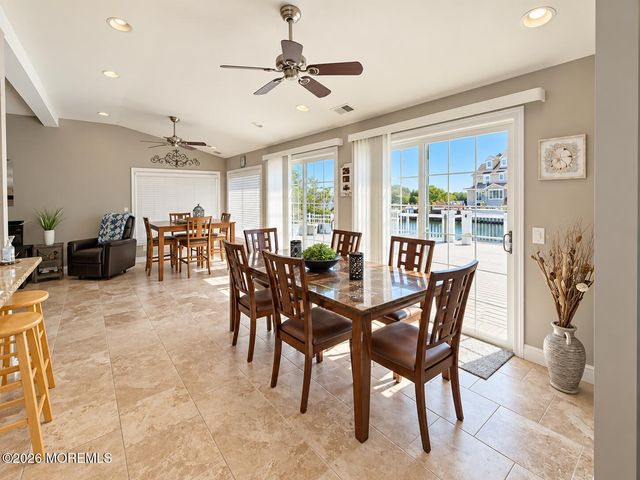 25 Travelers Way, Bayville, NJ 08721