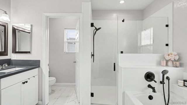 2042 Cherokee Lane, Escondido, CA 92026