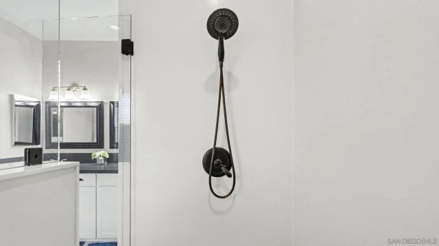 2042 Cherokee Lane, Escondido, CA 92026