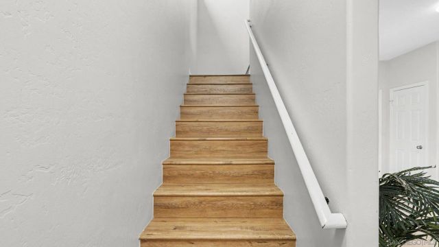 2042 Cherokee Lane, Escondido, CA 92026