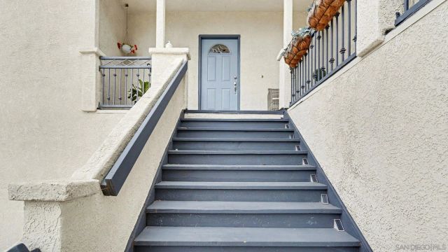 2042 Cherokee Lane, Escondido, CA 92026