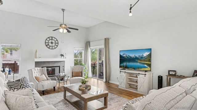 2042 Cherokee Lane, Escondido, CA 92026