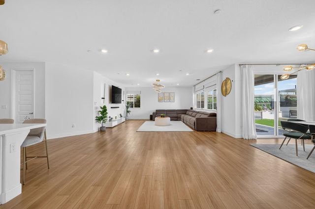 4603 Scenic Vista Dr, Folsom, CA 95630