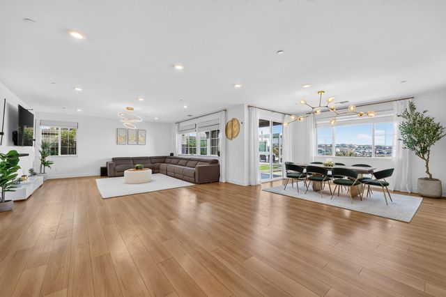 4603 Scenic Vista Dr, Folsom, CA 95630