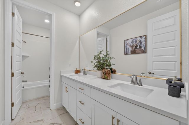 4603 Scenic Vista Dr, Folsom, CA 95630