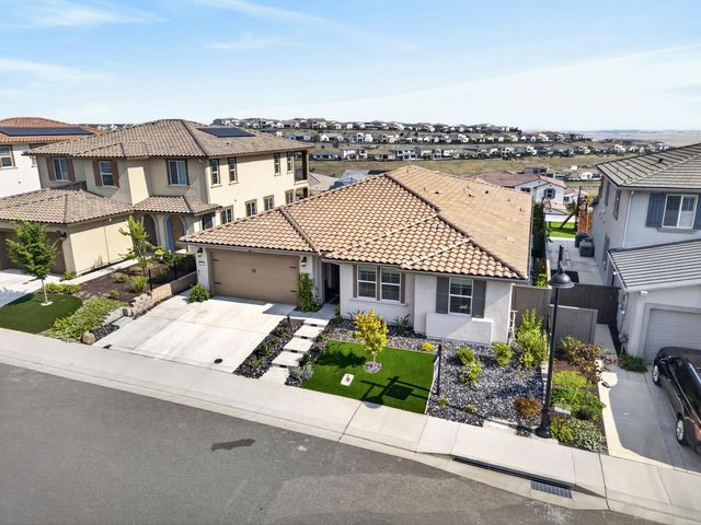 4603 Scenic Vista Dr, Folsom, CA 95630
