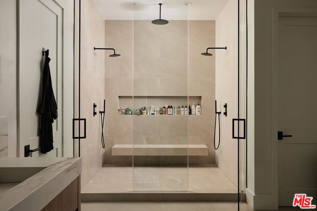 5330 Amestoy Avenue, Encino, CA 91316