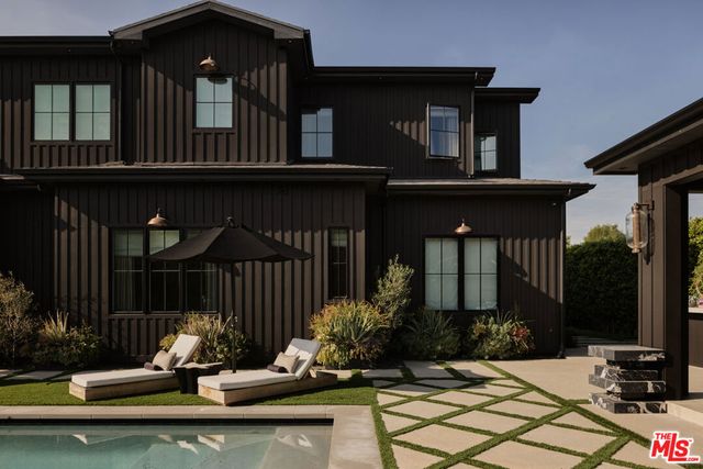 5330 Amestoy Avenue, Encino, CA 91316