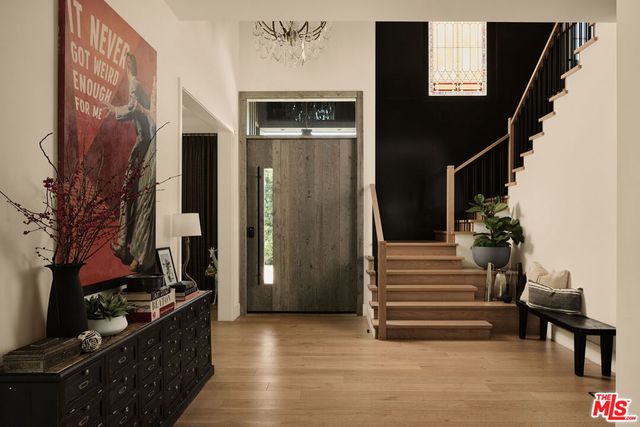 5330 Amestoy Avenue, Encino, CA 91316