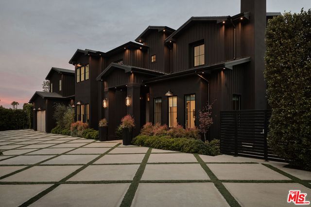 5330 Amestoy Avenue, Encino, CA 91316