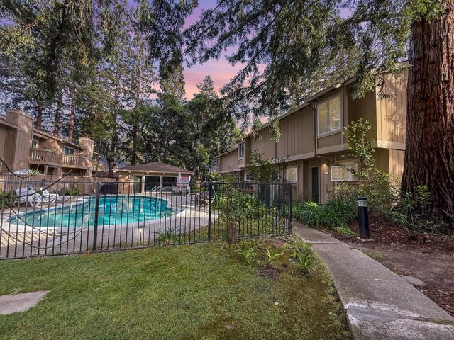 201 Flynn Avenue 13, Mountain View, CA 94043