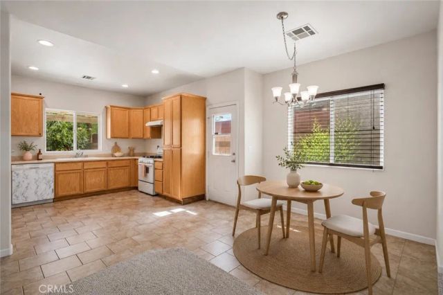 1315 W Avenue I, Lancaster, CA 93534