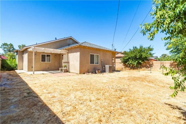 1315 W Avenue I, Lancaster, CA 93534