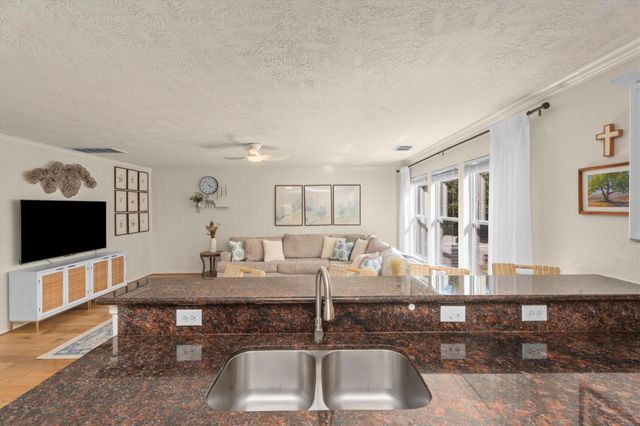 47 W Sage Creek Place, The Woodlands, TX 77382