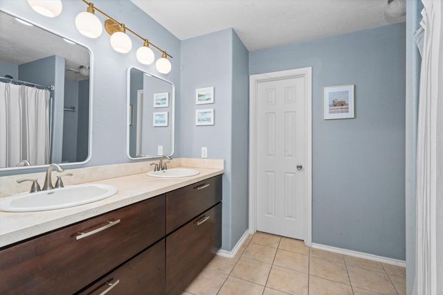 47 W Sage Creek Place, The Woodlands, TX 77382