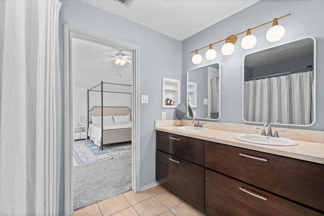 47 W Sage Creek Place, The Woodlands, TX 77382