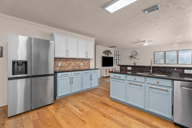 47 W Sage Creek Place, The Woodlands, TX 77382