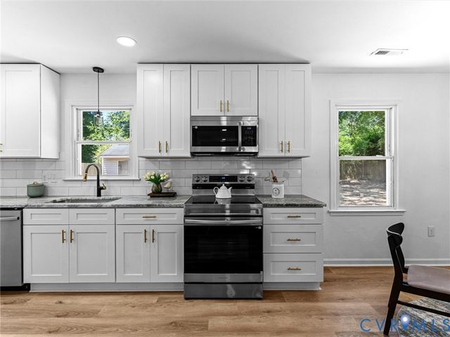 21304 Hampton Ave, Petersburg, VA 23803