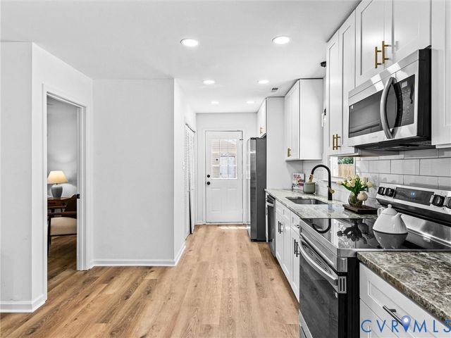 21304 Hampton Ave, Petersburg, VA 23803