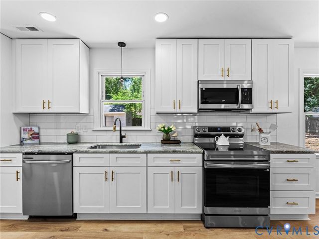 21304 Hampton Ave, Petersburg, VA 23803