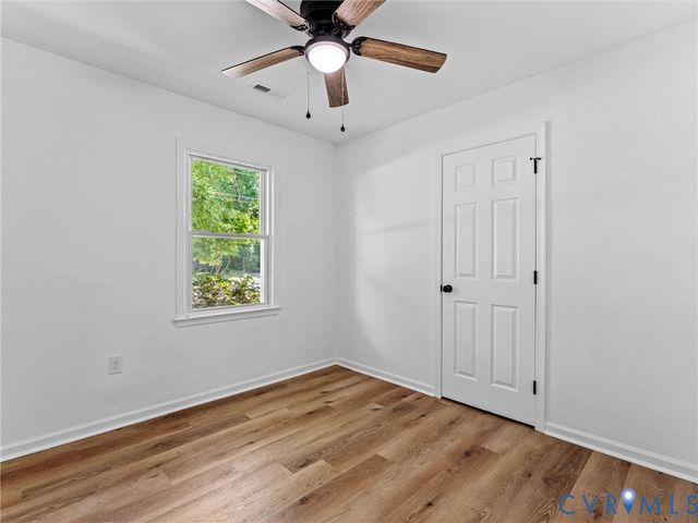 21304 Hampton Ave, Petersburg, VA 23803