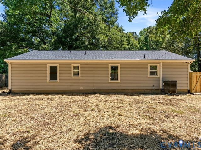 21304 Hampton Ave, Petersburg, VA 23803