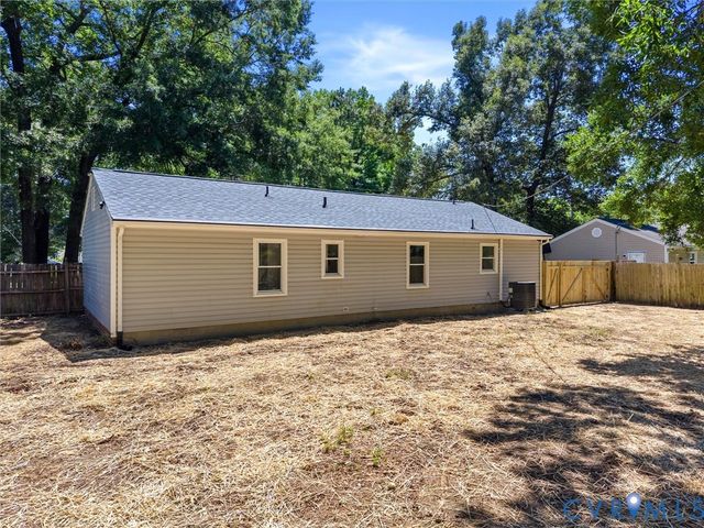 21304 Hampton Ave, Petersburg, VA 23803