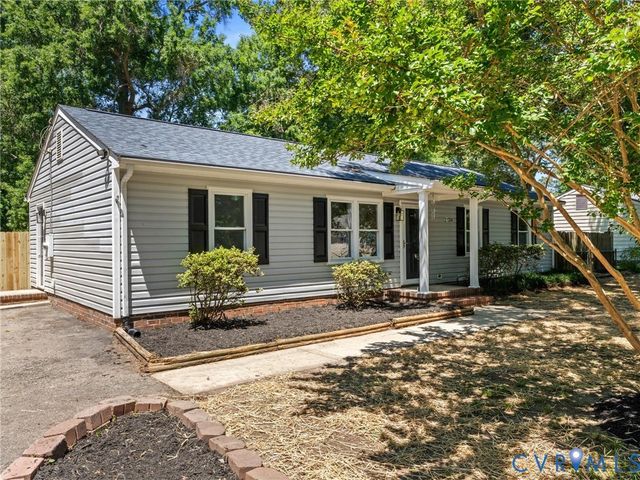 21304 Hampton Ave, Petersburg, VA 23803