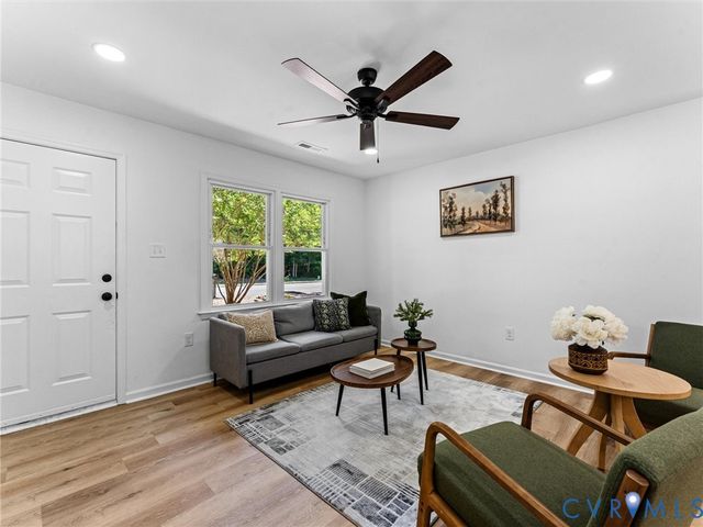 21304 Hampton Ave, Petersburg, VA 23803