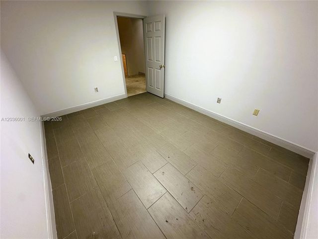 7038 NW 50th Street 52, Miami, FL 33166