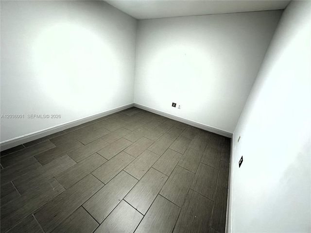7038 NW 50th Street 52, Miami, FL 33166