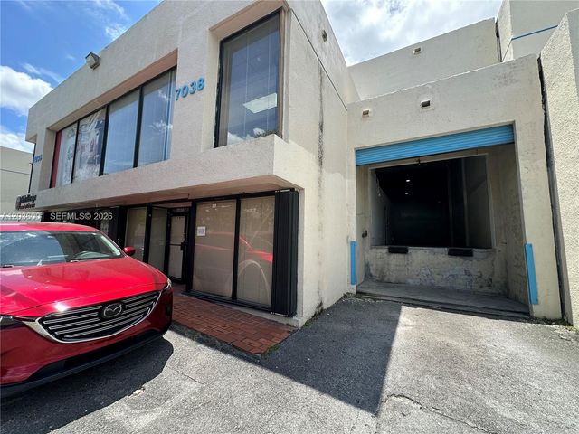7038 NW 50th Street 52, Miami, FL 33166