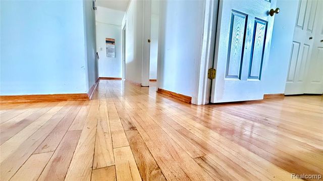 30205 Austin Drive, Warren, MI 48092