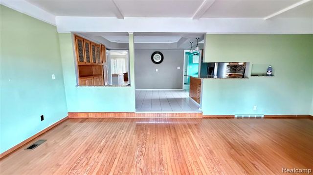 30205 Austin Drive, Warren, MI 48092