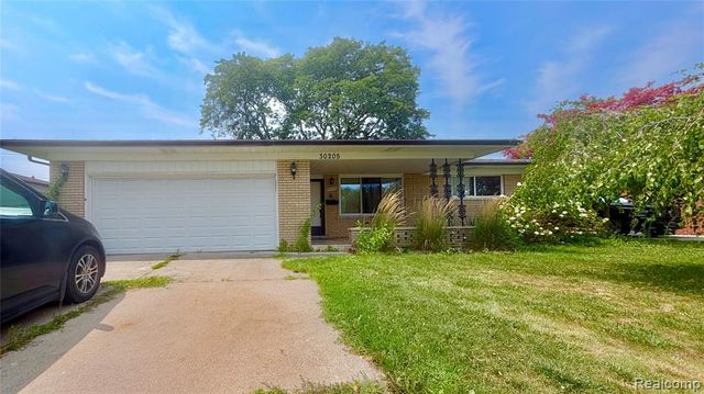 30205 Austin Drive, Warren, MI 48092