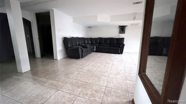 30205 Austin Drive, Warren, MI 48092