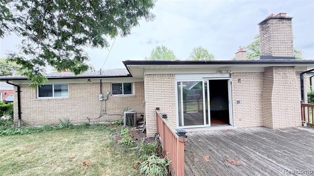 30205 Austin Drive, Warren, MI 48092