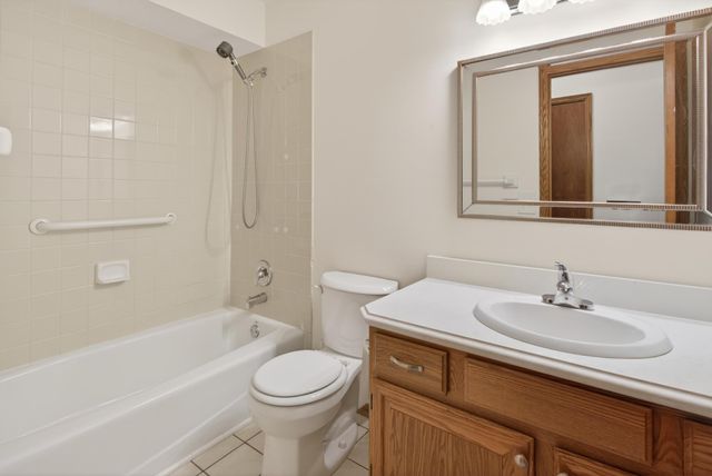 14748 Oak Run Lane, Burnsville, MN 55306