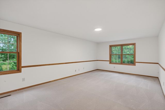 14748 Oak Run Lane, Burnsville, MN 55306