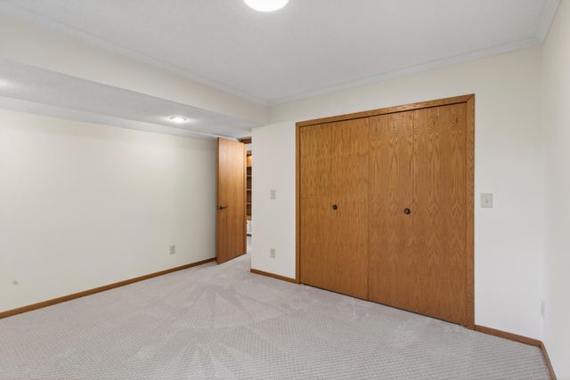 14748 Oak Run Lane, Burnsville, MN 55306