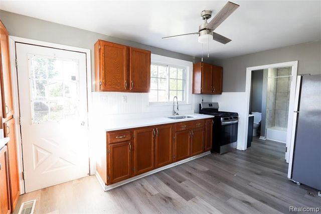 3319 Lakeview Street, Monroe, MI 48162