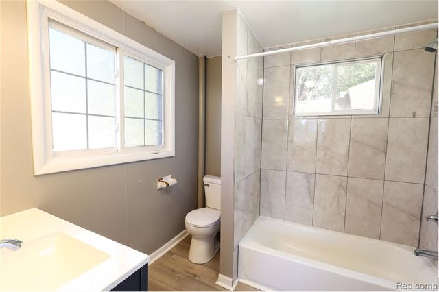 3319 Lakeview Street, Monroe, MI 48162