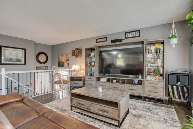 1317 35th Avenue S, Moorhead, MN 56560