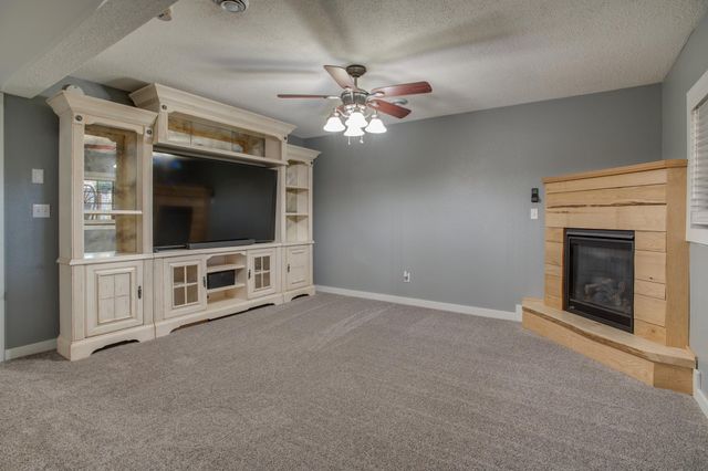 1317 35th Avenue S, Moorhead, MN 56560