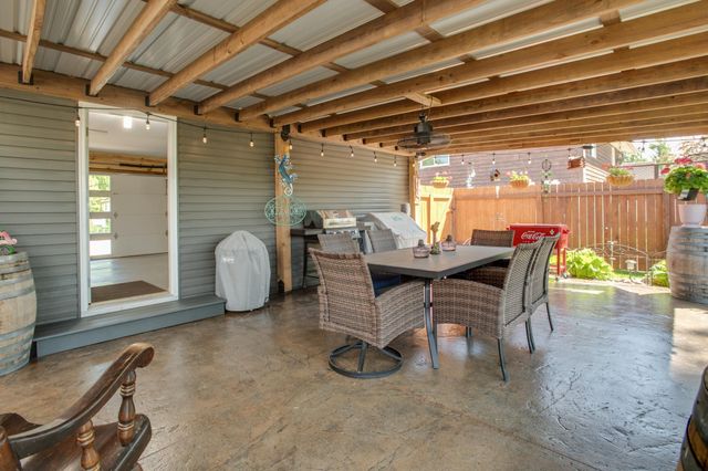 1317 35th Avenue S, Moorhead, MN 56560