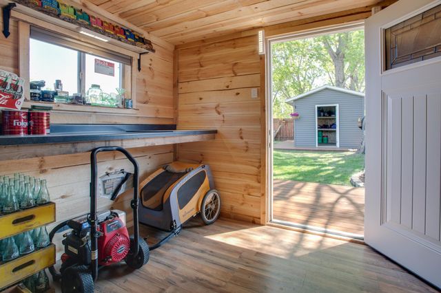 1317 35th Avenue S, Moorhead, MN 56560