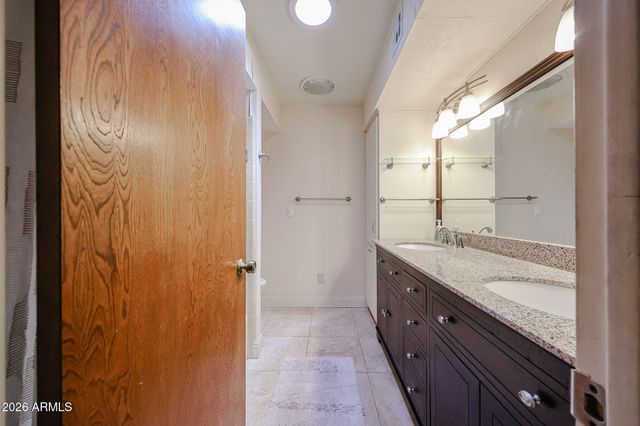 3310 E EVA Street, Phoenix, AZ 85028