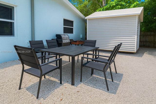 605 SW 14th Terrace, Fort Lauderdale, FL 33312