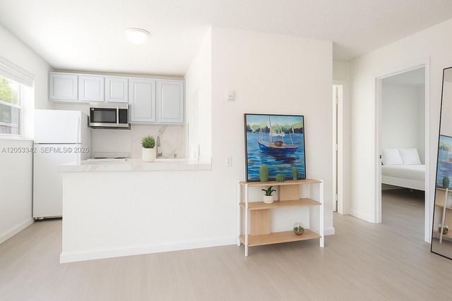 605 SW 14th Terrace, Fort Lauderdale, FL 33312